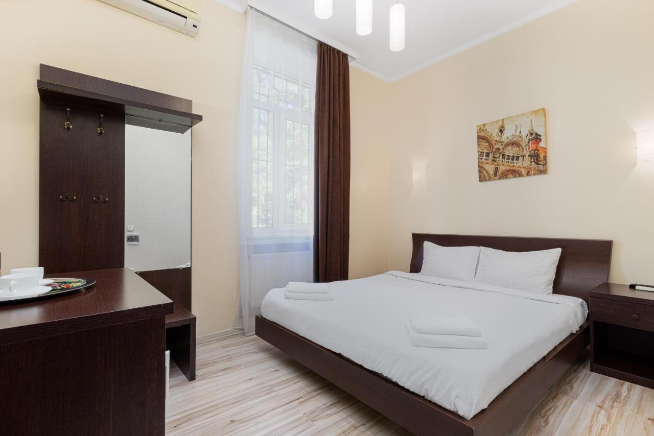 Aparthotel Leonrooms Oldenburg Bagian luar foto